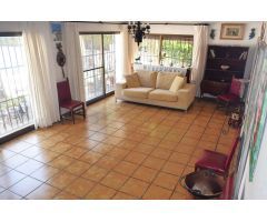 Chalet tradicional de 3 dormitorios, piscina, garage y parcela de 1000m2 en el corazón del Albir