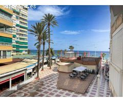 * Fantástico piso en playa Levante de Benidorm