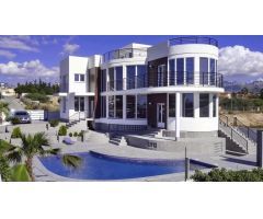 Fantástica villa de lujo en Alfaz del Pi