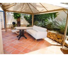 Villa en El Albir con 4 apartamentos