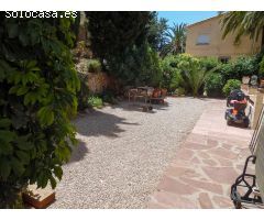 Villa en El Albir con 4 apartamentos