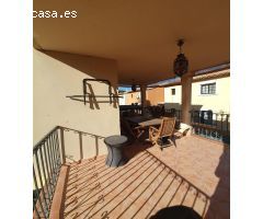 Chalet de 5 dormitorios, 2 baños, piscina propia en urbanización a 5 min de Alfaz