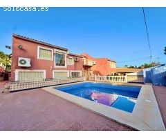 *Villa de 400m2 con casa de invitados, piscina, 1200m de parcela a 1km del centro de Alfaz*