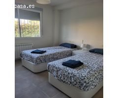 Alquiler de chalet de temporada 2 viviendas de 2 habitaciones reformado con piscina y parking