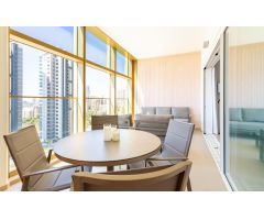 * Apartmento 95m2, dos dormitorios, en Edificio Intempo de Benidorm *