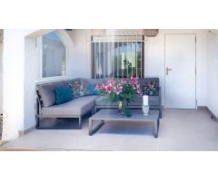 Chalet reformado de 4 dormitorios en una planta, piscina, 500m2 de parcela, en el centro del Albir