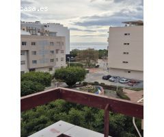 * PISO DE ESQUINA EN PLENO CENTRO, VISTAS AL MAR Y 400M DE LA PLAYA *
