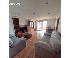 * PISO DE ESQUINA EN PLENO CENTRO, VISTAS AL MAR Y 400M DE LA PLAYA *
