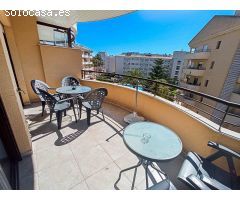 Apartamento de esquina de 2 dormitorios, 2 baños, piscina y plaza garage a 750m de Playa Albir