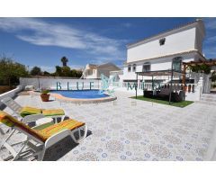 Villa NEPTUNO en parcela espaciosa con piscina propia