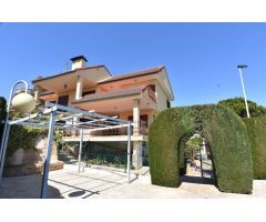 Chalet en venta en Cuatro Plumas-La Cumbre