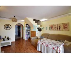 CHALET ADOSADO EN PLAYA GRANDE