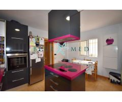 CHALET ADOSADO EN PLAYA GRANDE