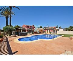 IMPRESIONANTE CHALET A LA VENTA EN MAZARRÓN