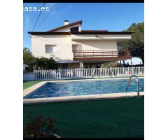 Chalet, tres plantas, en Purias