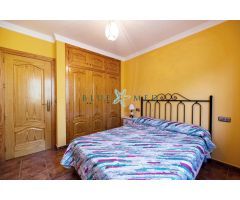 CHALET CON IMPRESIONANTES VISTAS Y CON PARCELA