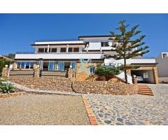 IMPRESIONANTE CHALET DE LUJO EN ISLA PLANA