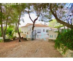 casa de campo con piscina y zona deportivo comunitario