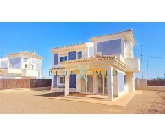 50 chalets independientes, construcción típica mediterránea