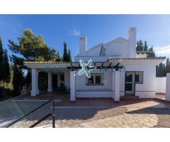 villas de nueva construcción en urbanización atractiva con un paisaje increíble