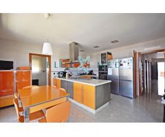 IMPRESIONANTE CHALET A LA VENTA EN BOLNUEVO