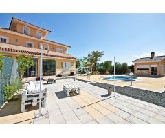 IMPRESIONANTE CHALET A LA VENTA EN TOTANA