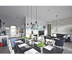 IMPRESIONANTE CHALET CON PISCINA Y SOLÁRIUM EN COUNTRY CLUB