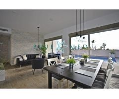 IMPRESIONANTE CHALET CON PISCINA Y SOLÁRIUM EN COUNTRY CLUB