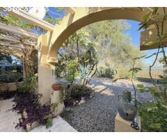 Encantadora casa de campo con excepcionales espacios exteriores