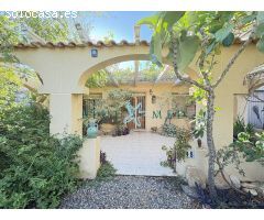 Encantadora casa de campo con excepcionales espacios exteriores