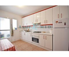 BONITO Y AMPLIO PISO A TAN SÓLO 200 METROS DEL PASEO MARÍTIMO