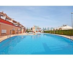 APARTAMENTO REFORMADO CON PISCINA COMUNITARIA EN EL ALAMILLO