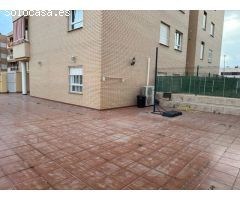 VIVIENDA EN BAJO EN LA ZONA DE LA LOMA