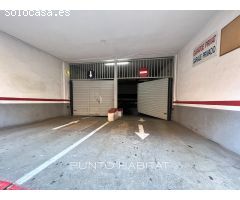 Plaza de Parking Grande en Finca Señorial