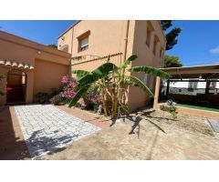 CHALET  CON JARDIN A TAN SOLO 50 M DEL MAR