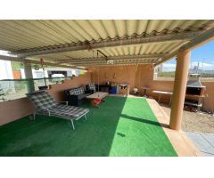 CHALET  CON JARDIN A TAN SOLO 50 M DEL MAR