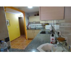 Piso de 67 m2, con 2 dormitorios, 2 baños. MEJOR QUE NUEVO