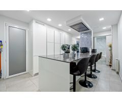 IMPRESIONANTE PISO EN ZONA PUERTO