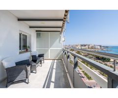 PISO CON IMPRESIONANTES VISTAS AL MAR