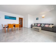 PISO CON IMPRESIONANTES VISTAS AL MAR