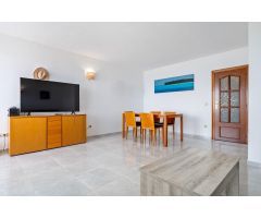 PISO CON IMPRESIONANTES VISTAS AL MAR