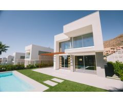 SE VENDE PRECIOSA CASA CON VISTAS AL MAR EN FINESTRAT