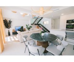 SE VENDE PRECIOSA CASA CON VISTAS AL MAR EN FINESTRAT