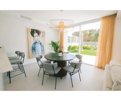 SE VENDE PRECIOSA CASA CON VISTAS AL MAR EN FINESTRAT