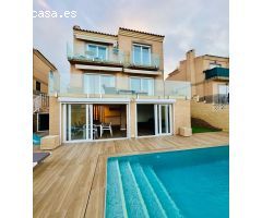 CHALET CON PISCINA CLIMATIZADA  EN LA NUCIA