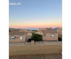 CHALET CON PISCINA CLIMATIZADA  EN LA NUCIA