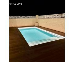 CHALET CON PISCINA CLIMATIZADA  EN LA NUCIA