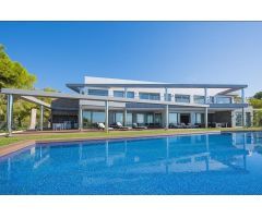 VILLA DE LUJO EN PRIMERA LINEA EN ALTEA
