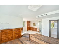 En venta villa moderna de 600m² y tres dormitorios en Calpe.