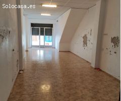 Vivienda y local comercial para reformar en Teulada